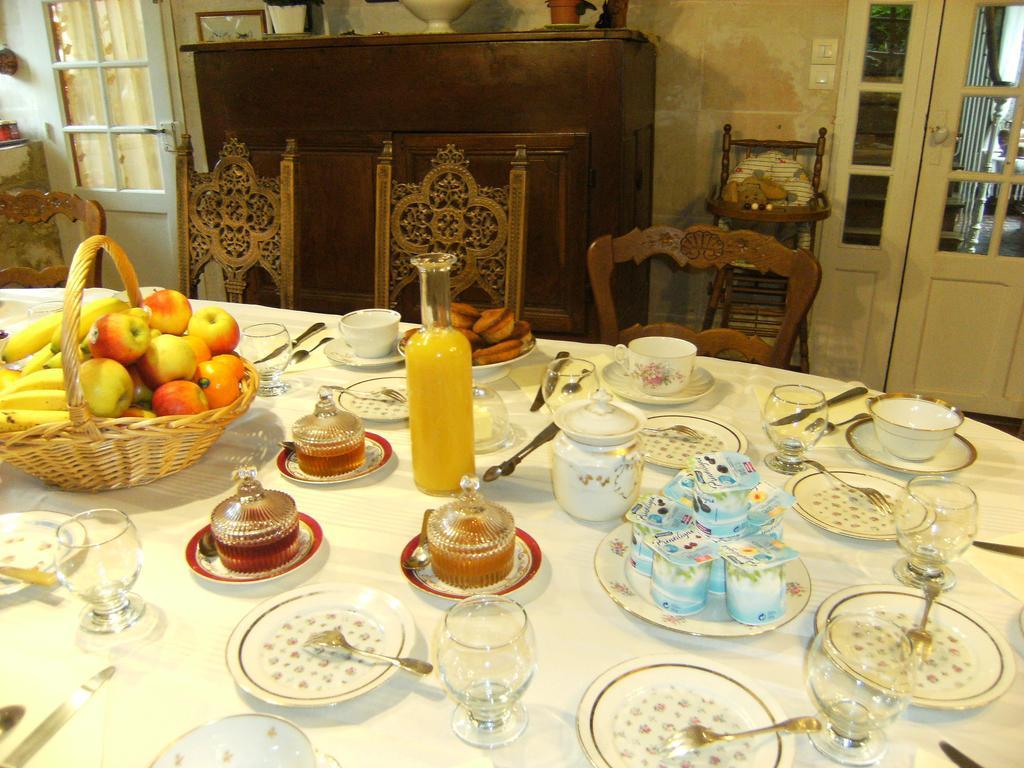 Le Relais Du Mont Chauve Bed & Breakfast Caumont-Sur-Aure Eksteriør bilde
