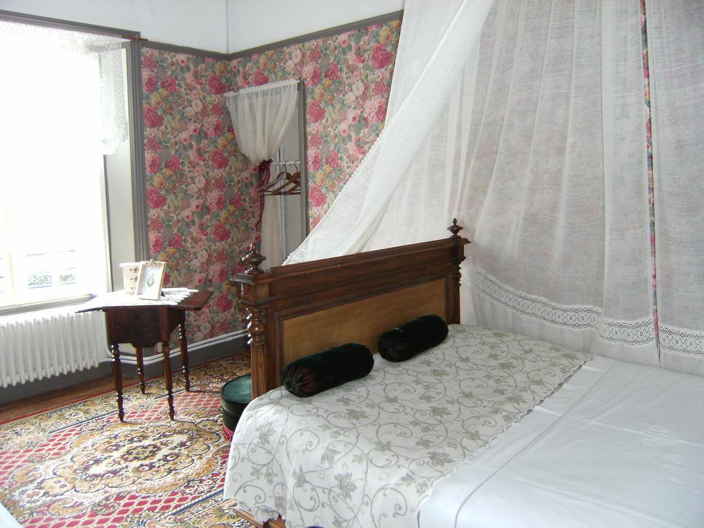 Le Relais Du Mont Chauve Bed & Breakfast Caumont-Sur-Aure Rom bilde